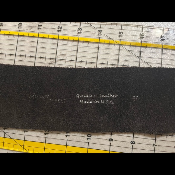 Woman’s leather belt with wood studded buckle size 36 - Picture 2 of 4